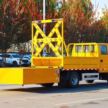 防撞緩沖車與救護車 安全守護的雙重保障